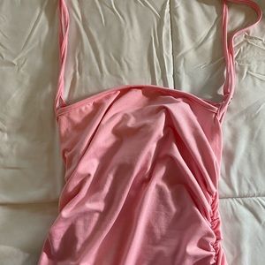 Bodycon pink ruffled dress